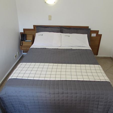 Hotel Paramount- Proximo A 25 De Marco Bras Bom Retiro E Expo Center Norte "Garanta Ja Sua Reserva" Сао Паоло Екстериор снимка