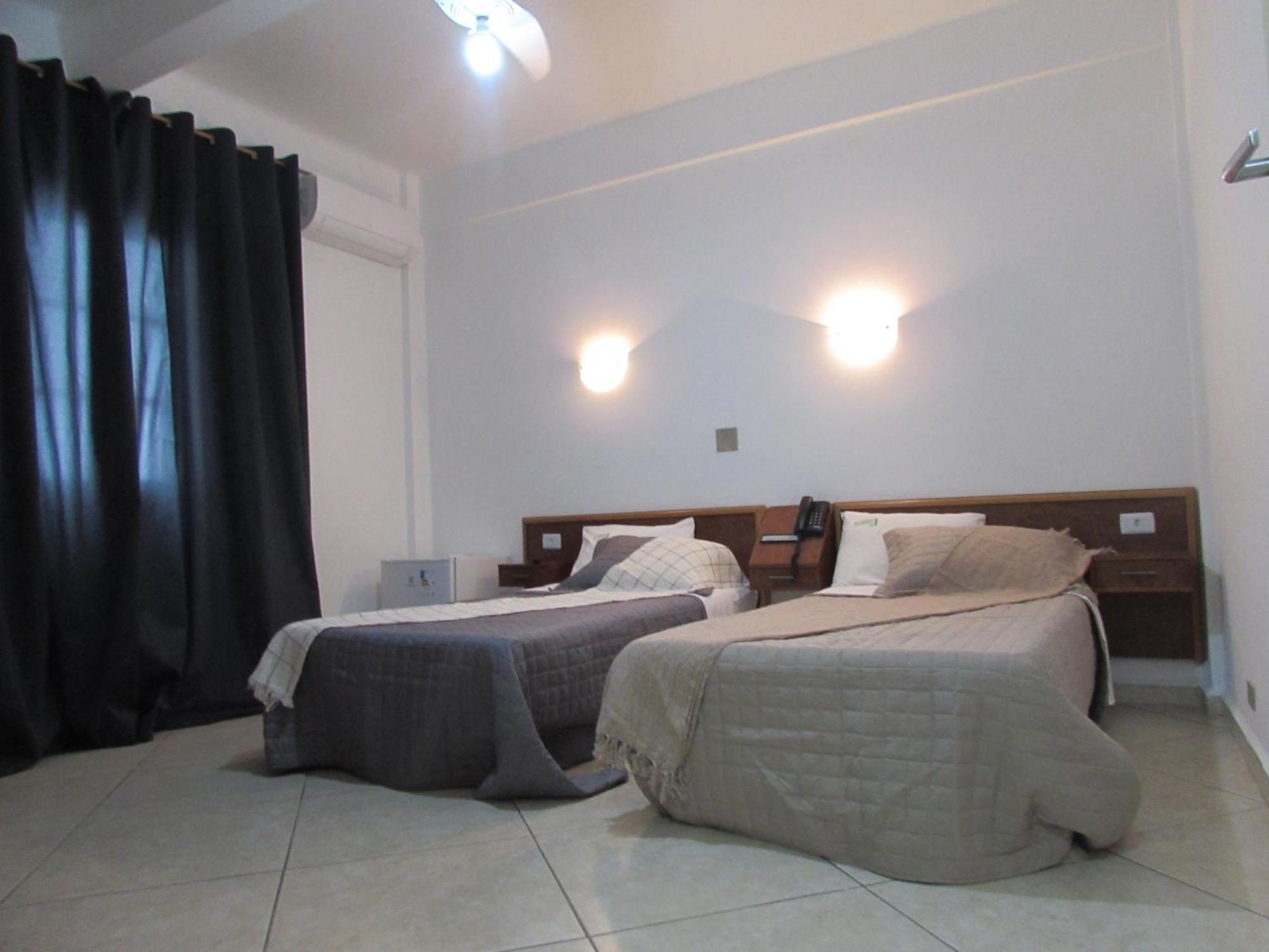 Hotel Paramount- Proximo A 25 De Marco Bras Bom Retiro E Expo Center Norte "Garanta Ja Sua Reserva" Сао Паоло Екстериор снимка